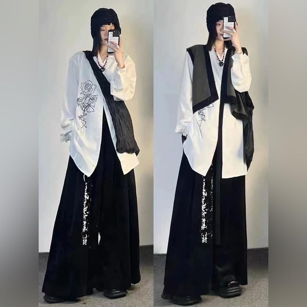 Wide legged pants with calligraphy prints